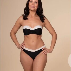 Bryon Bay - Hayley - Size 6 Black and White Bikini NWT